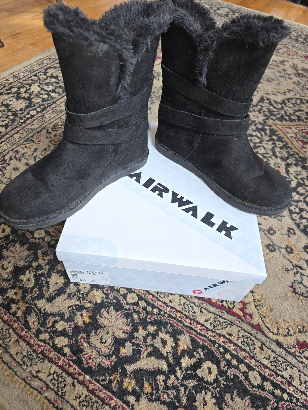 Airwalk Black Faux Fur Suede Winter Boots Size 6.5